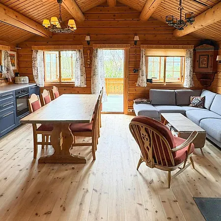 Casa vacanze Timber With View Over Highlands Near